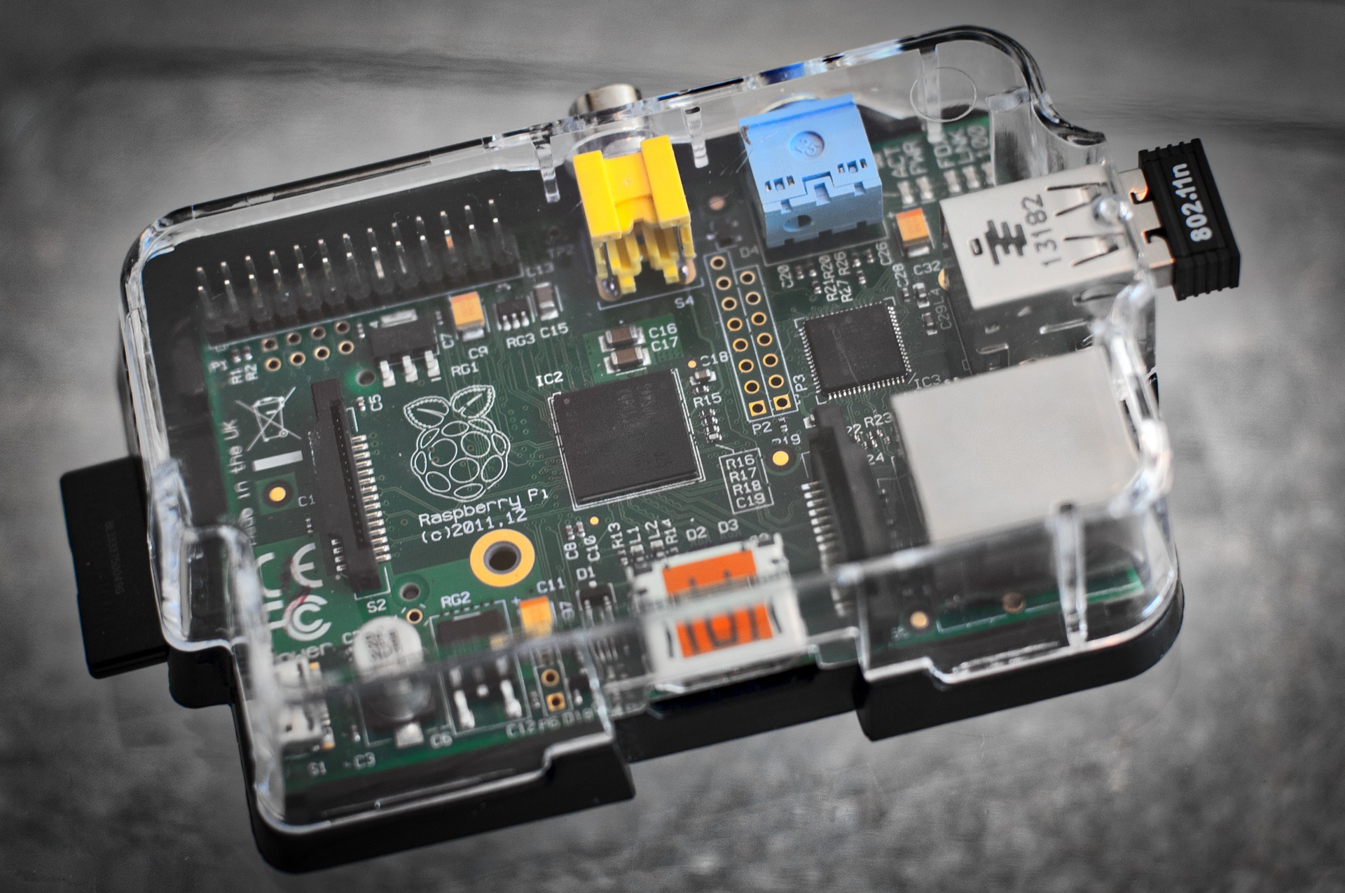 raspberry-pi anschlüsse